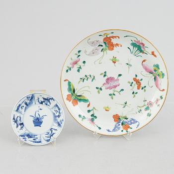 Seven pieces of Chinese porcelain, 18th-20th century.
