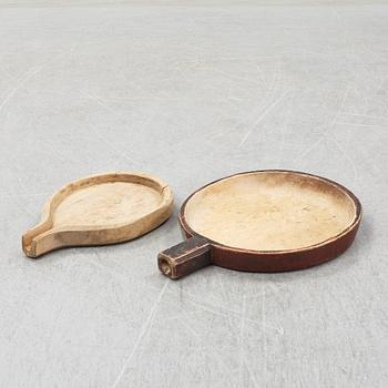 A pair of pine cheese molds, 19th Century.
