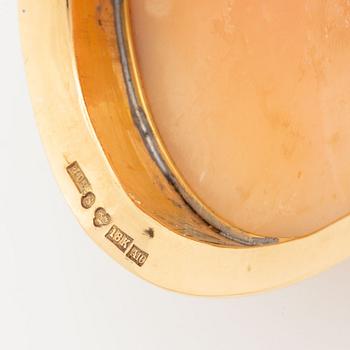 Brosch/hänge 18K guld med snäckskalskamé.