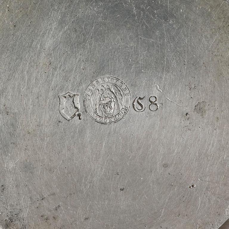 Firma Svenskt Tenn, a lidded pewter box model "A 742", Stockholm, 1929.