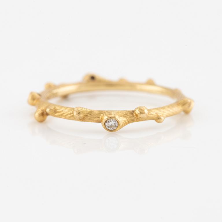 Ole Lynggaard, ring, "Nature", 18K guld med briljantslipade diamanter.