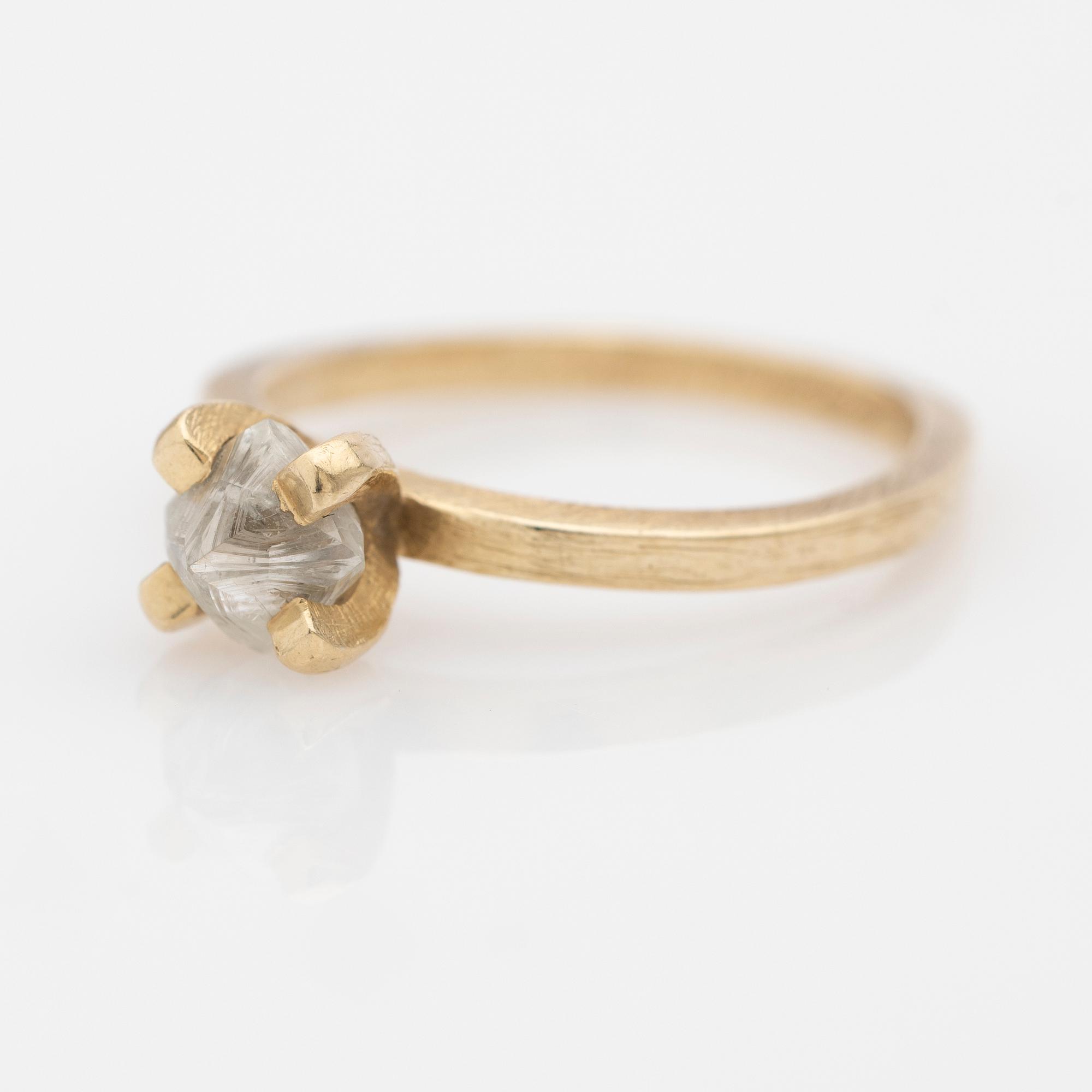 Ring, 14k gold with uncut diamond.