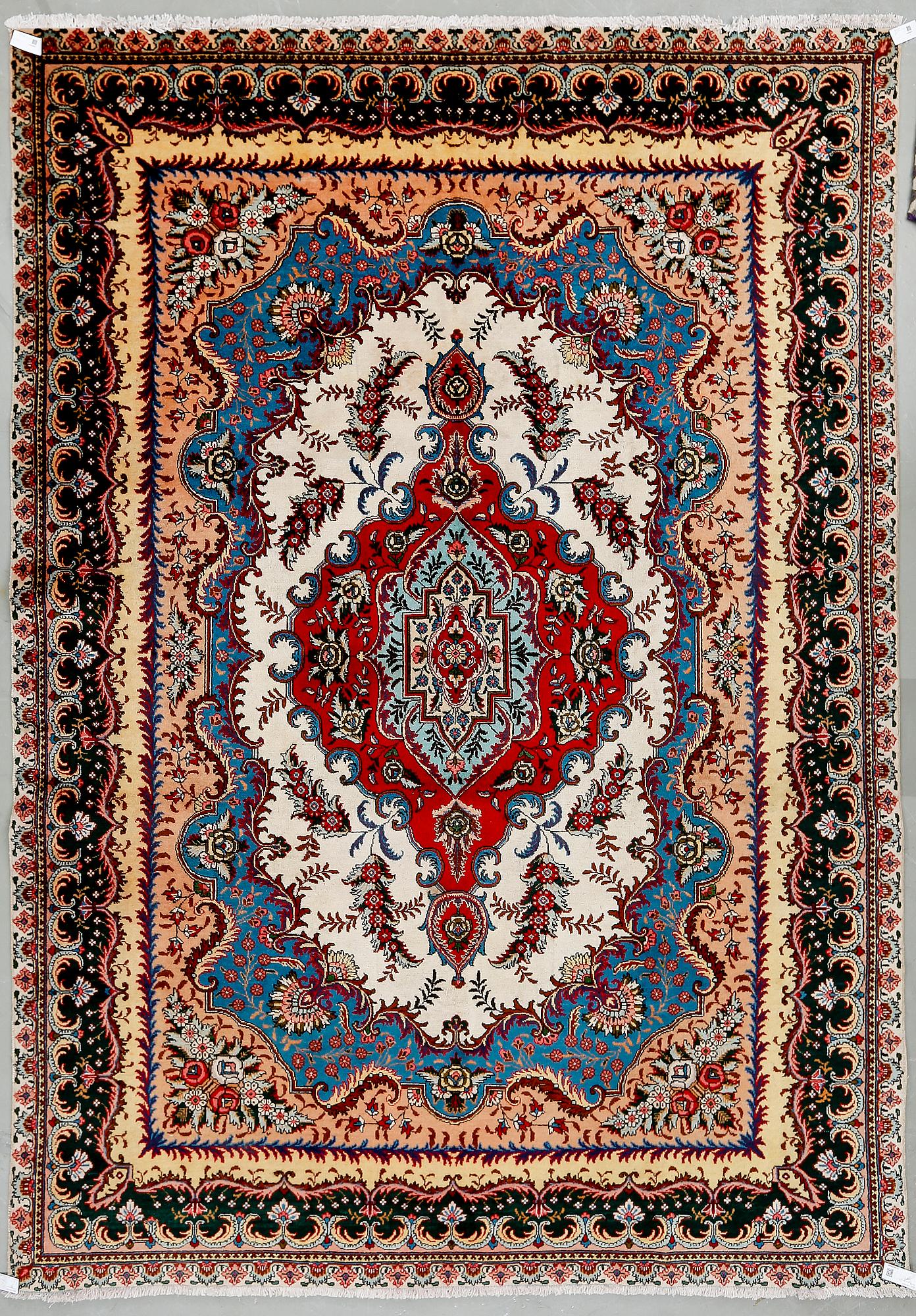 MATTA, Täbris. Ca 375x262 cm.