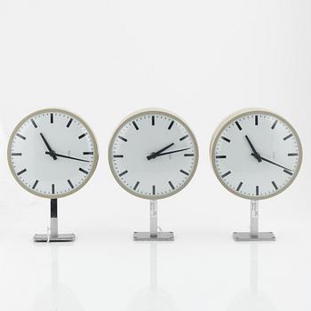 3 wall clocks, Töreboda, Sverige 20th Century.