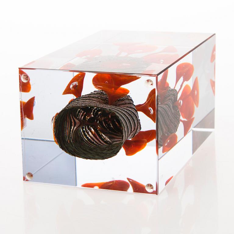 OIVA TOIKKA, A Jubilee glass cube, signed Oiva Toikka Nuutajärvi Notsjö -01.