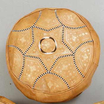 SITTPUFFAR, 3 st, 1900-tal.