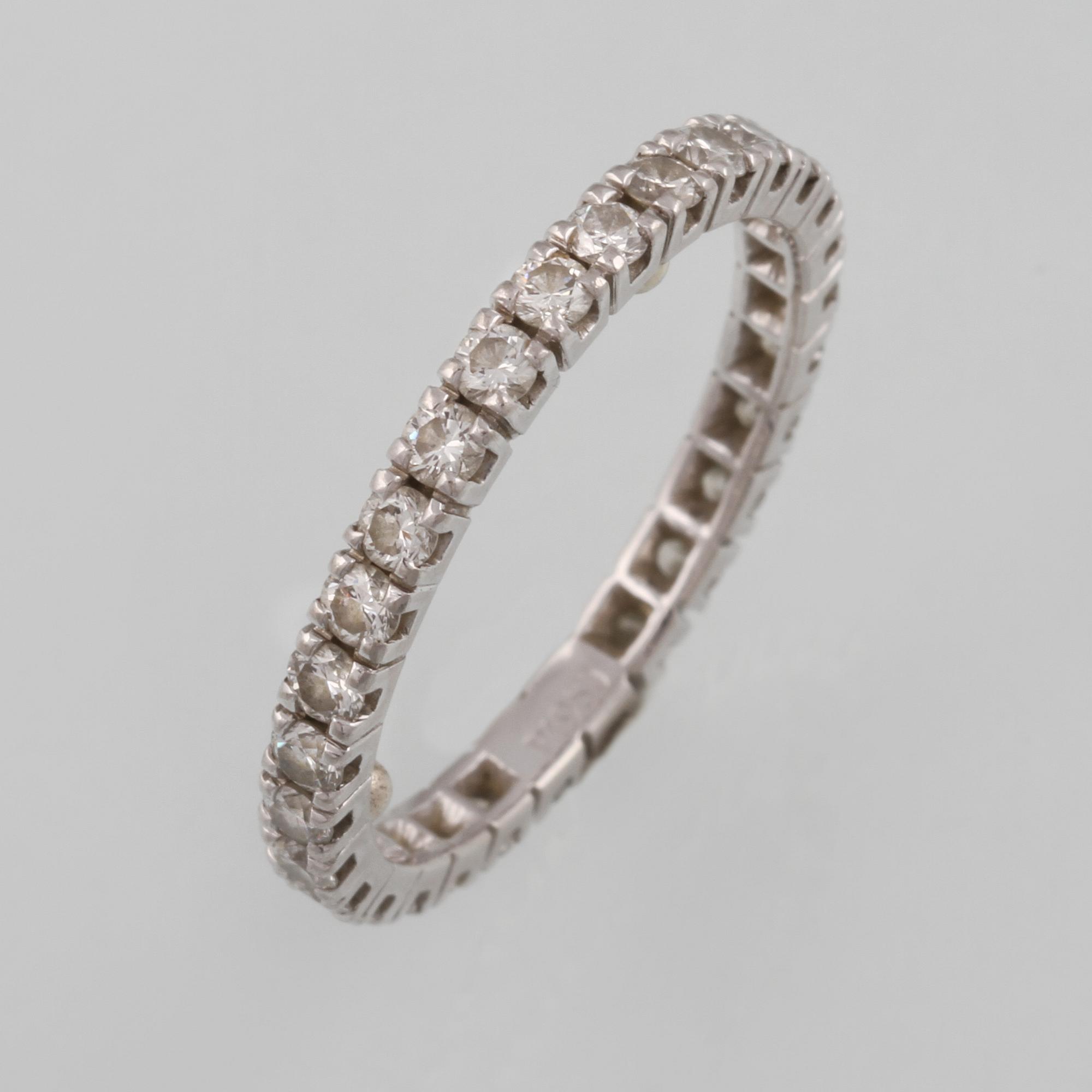 RING, platina med briljantslipade diamanter ca 2.00 ct. Vikt 4,0 gram.