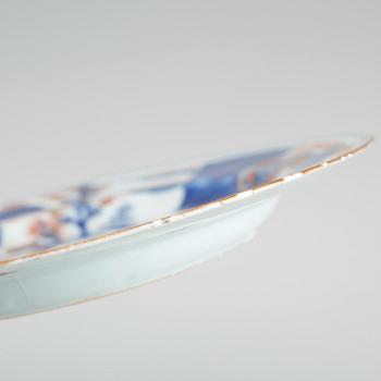 TALLRIKAR, 2 st samt MUGG, porslin, Kina, 1700-tal.