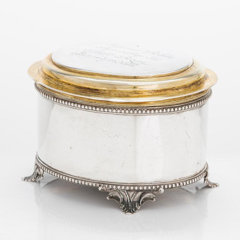 A late 18th-century parcel-gilt silver box, maker's mark of Henrik Frodell, Stockholm 1789.