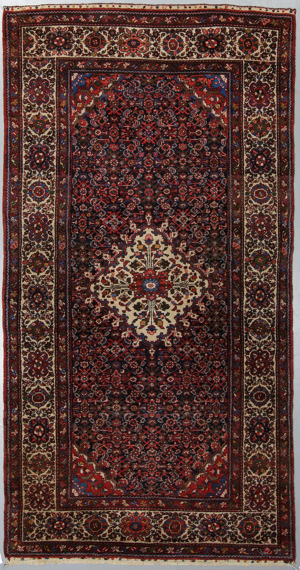 Matta, semiantik/old, Västpersisk,  ca 317 x 165 cm.