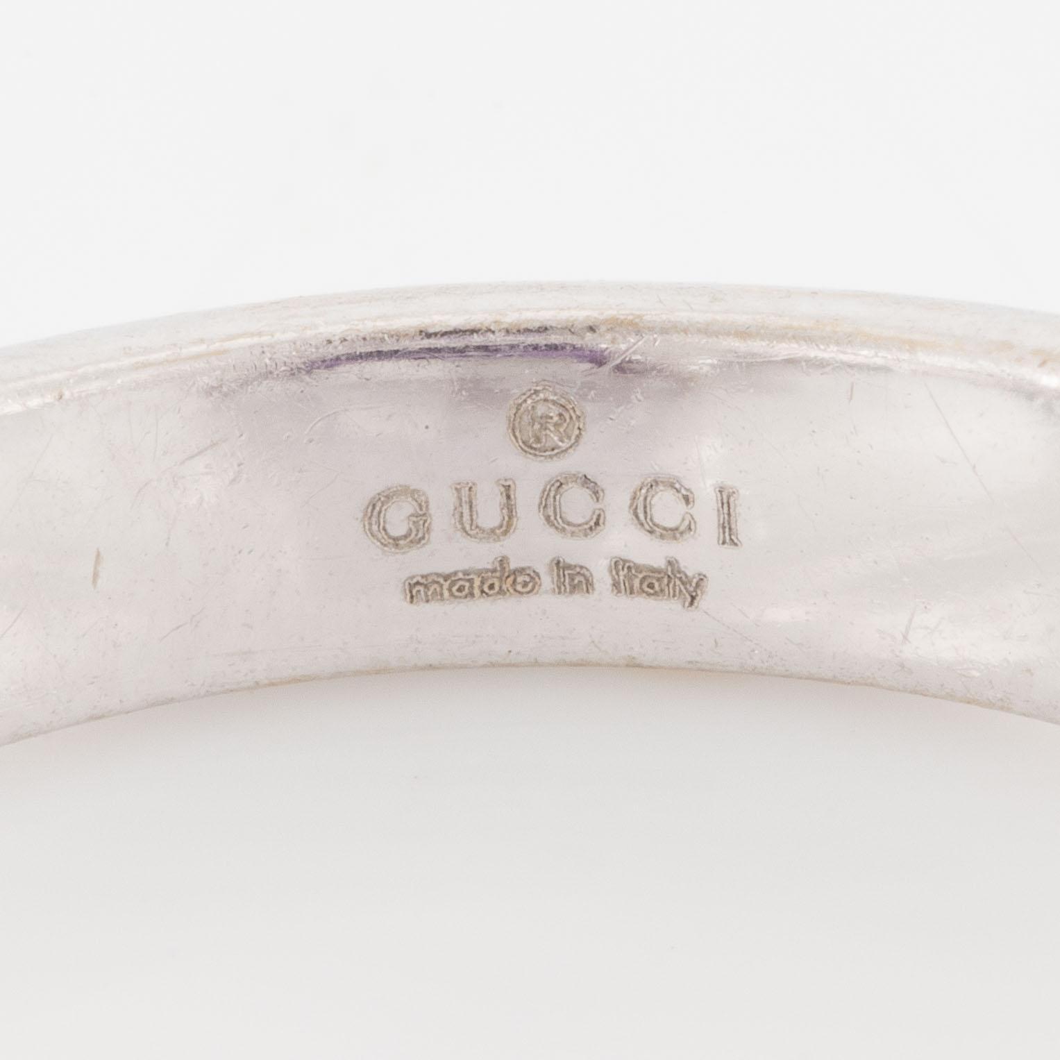 A ring by Gucci "Horsebit Cocktail" 18K white gold with an amethyst and round brilliant-cut diamonds.