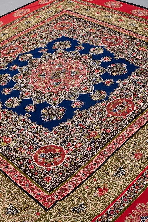 AN EMBROIDERY, a semi-antique Rascht, Persia (Iran), ca 312,5 x 311 cm.