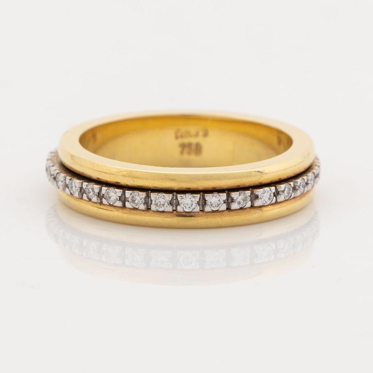 Rensch Nielsen. 18K gold and brilliant cut diamond ring.