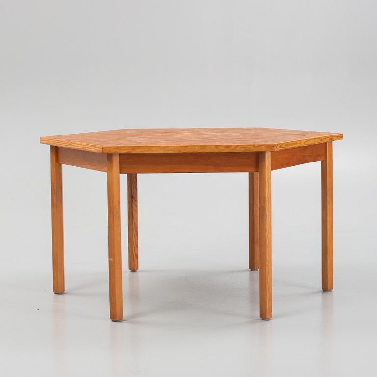 A dining table, second half of the 20th century.