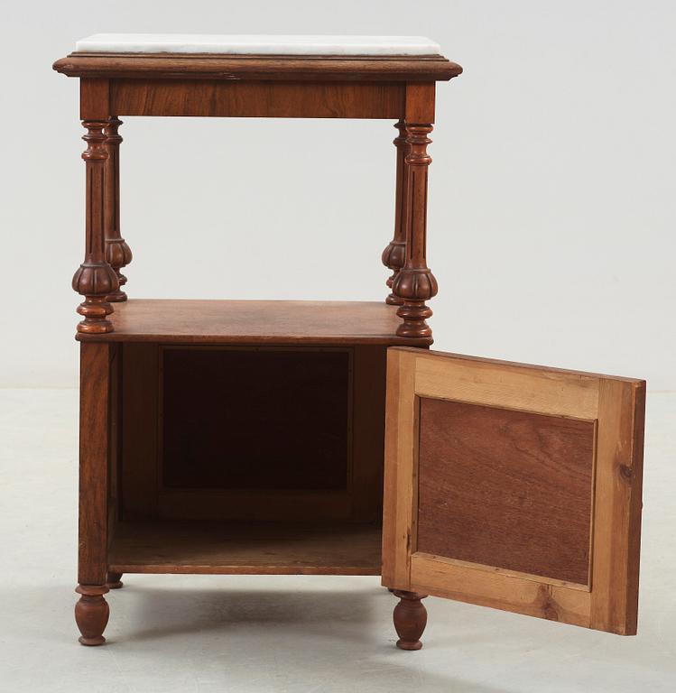 SÄNGBORD, nyrenässans, 1800-talets slut.
