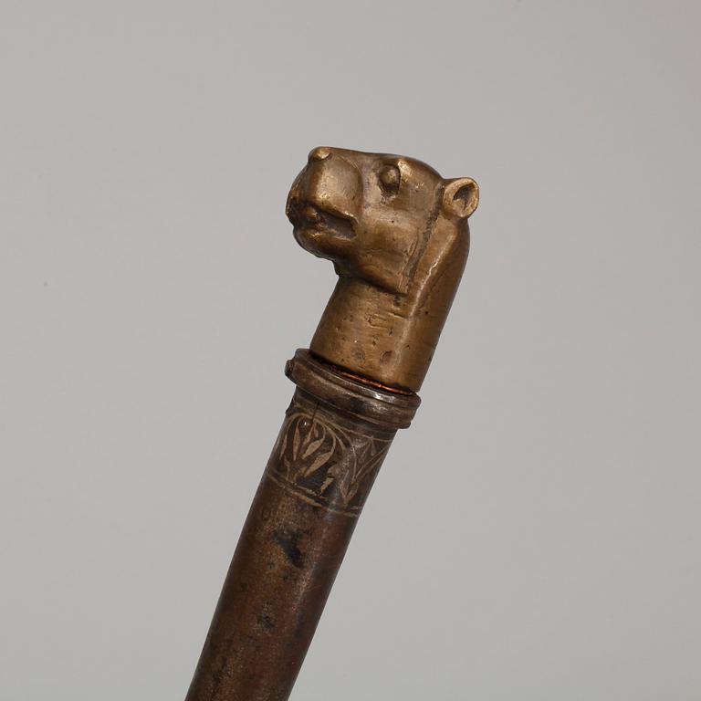 KUKRI samt YXA, indopersiska, stål, 1900-talets första hälft.