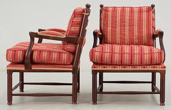 FÅTÖLJER, ett par, sk "Gripsholmsfåtöljer", 1900/2000-tal.