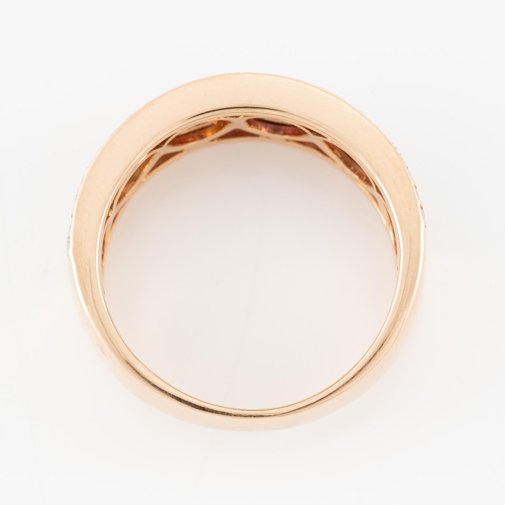 Ring 18K med flerfärgade safirer och briljantslipade diamanter.