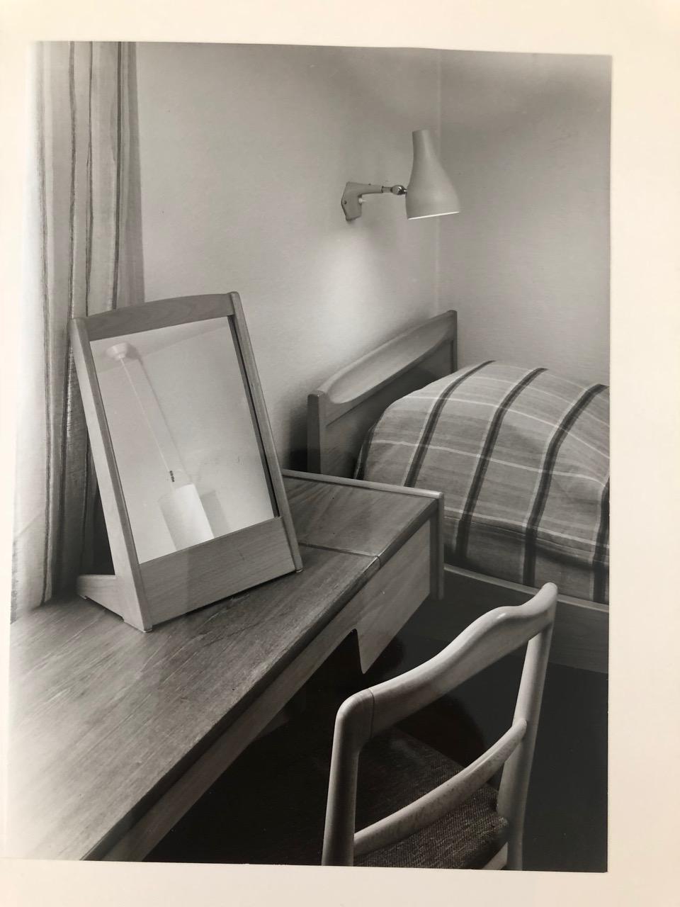 Asea, a pair of wall lamps model "E2928", 1950s.