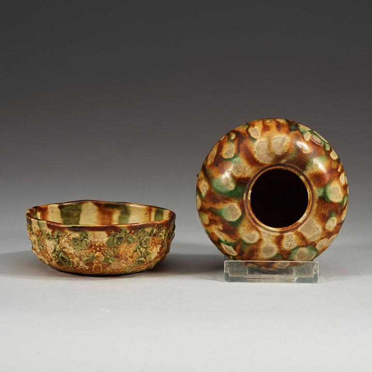 A sancai glazed  pottery pot and bowl, Tang dynasty (618-906).