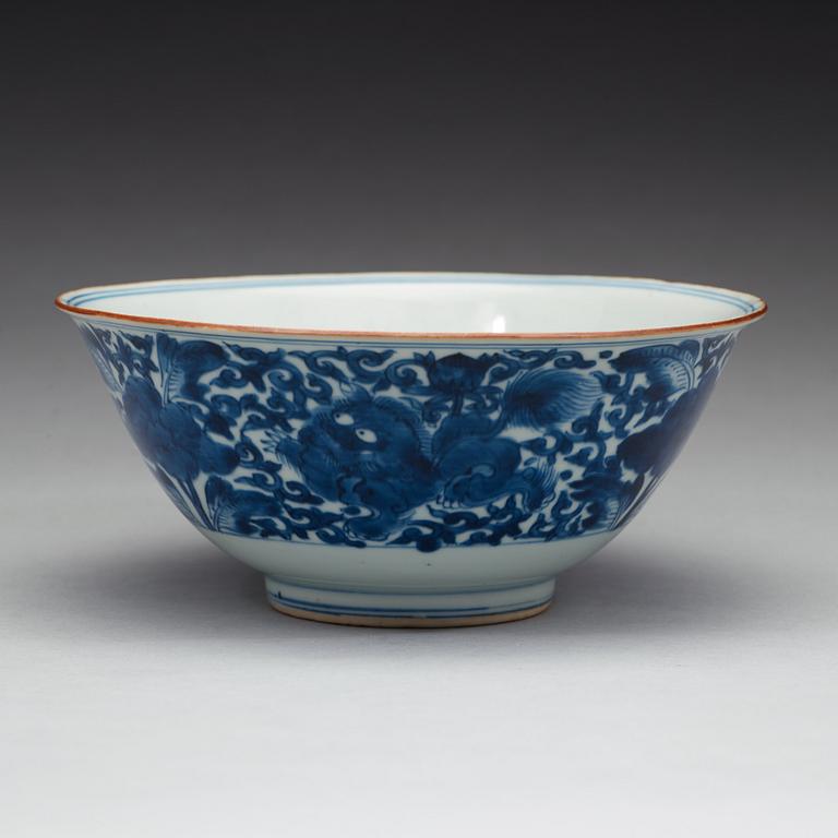 A blue and white bowl, Qing dynasty, Kangxi (1662-1722).