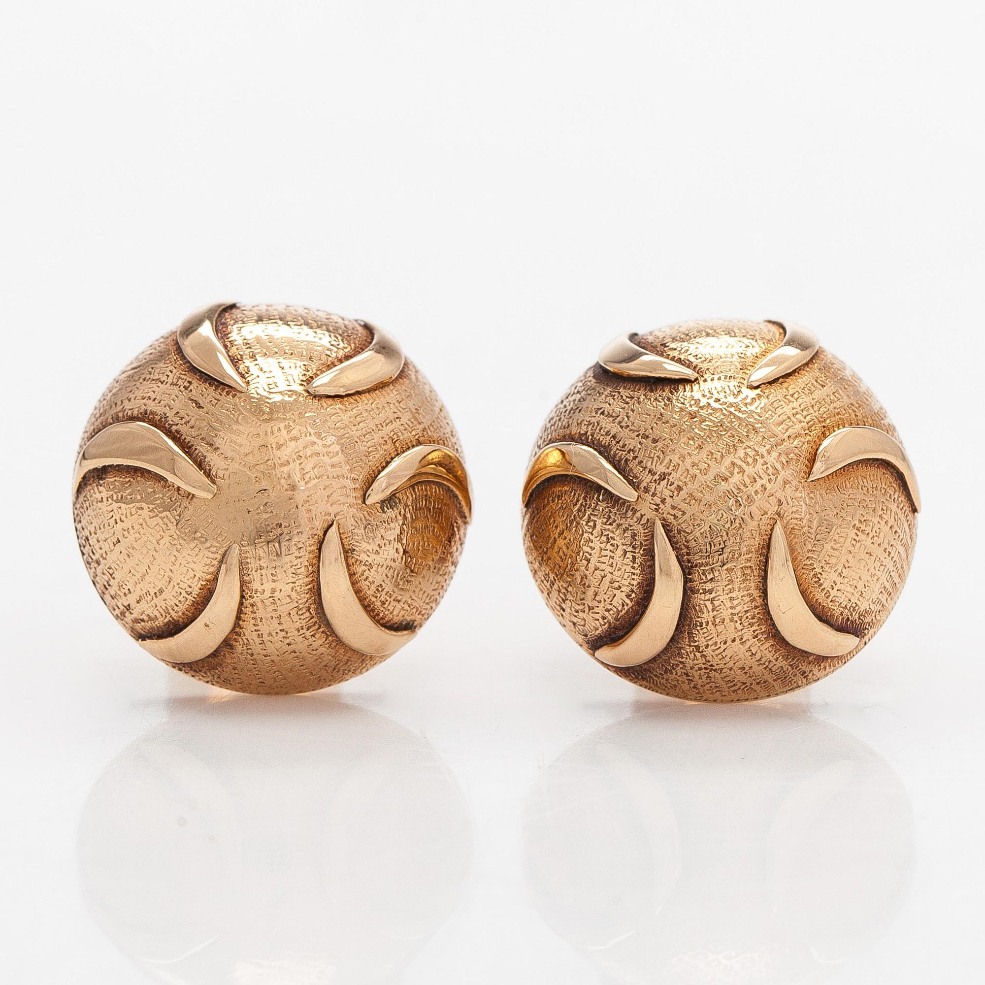 Earrings, 14K gold, Helsinki 1972.
