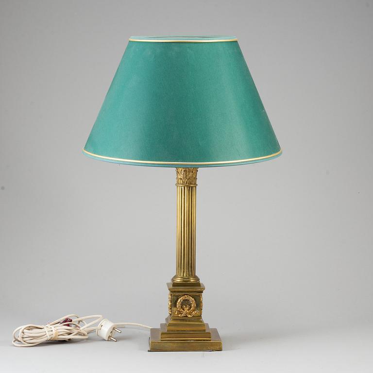 TABLE LAMP, first half of the 20th century.