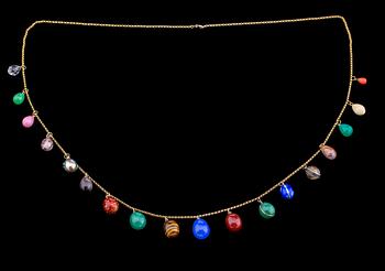 HALSBAND, metall med ägg berlocker, 18 st.