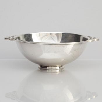 Skål med hänklar, silver, Köpenhamn 1938.