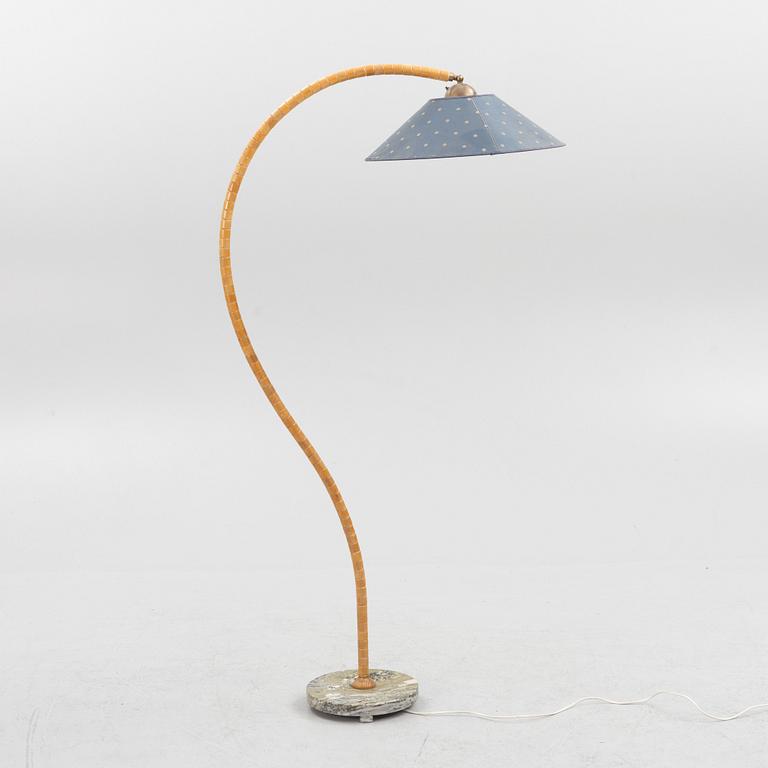 A mid 20th century floor lamp.