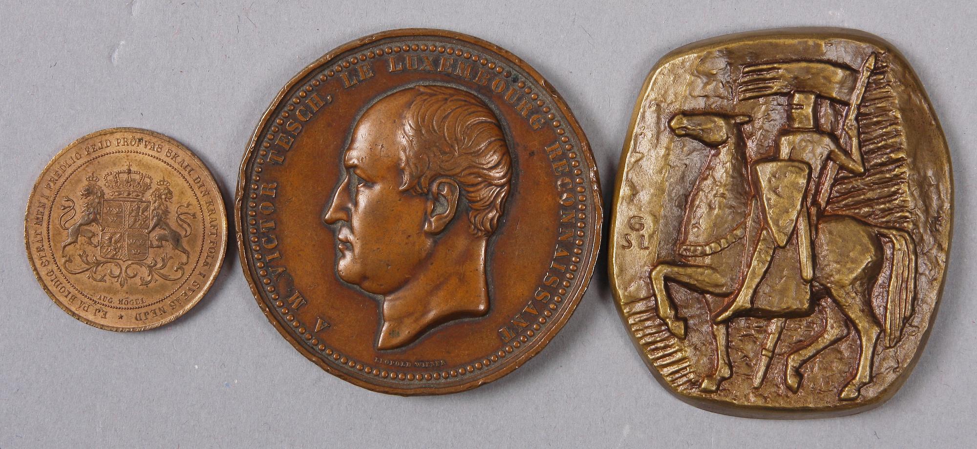 MINNESMYNT, 3 st, bla brons, Sverige resp Luxemburg 1858-1961.