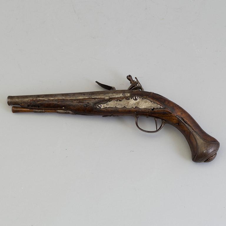 Two late 18th century flintlock pistols.