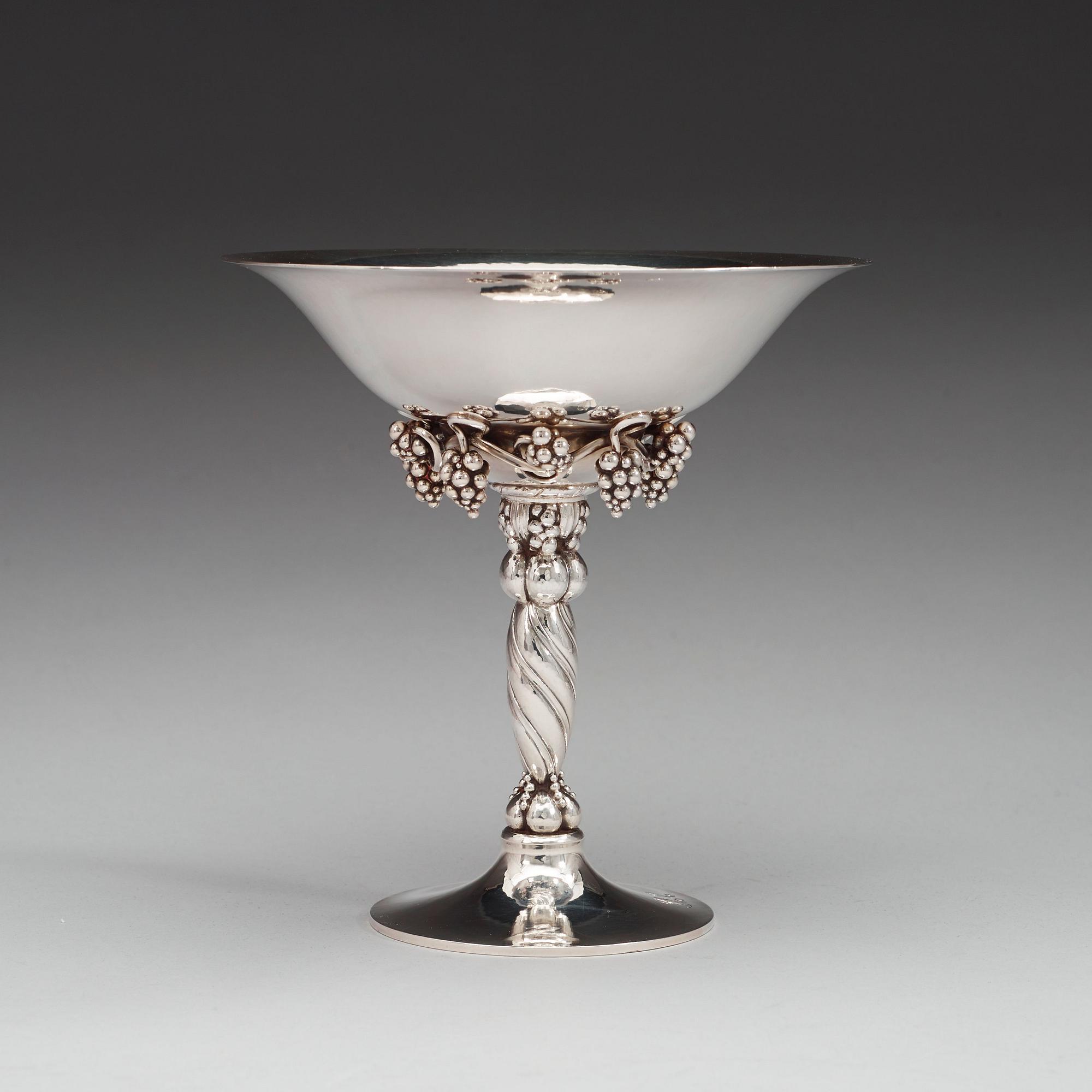 A Georg Jensen sterling bowl, design nr 263B, Copenhagen 1945-77.