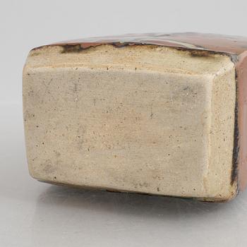 Shoji Hamada, his style, high fired stoneware, 20th century.