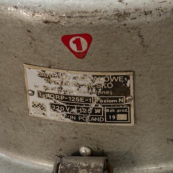 INDUSTRILAMPOR 2 st 1900-talets mitt/andra hälft.