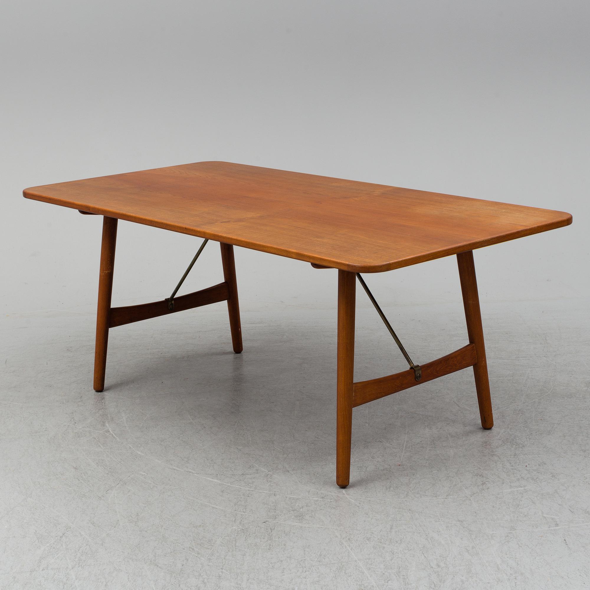 BØRGE MOGENSEN, A 'Hunting table' teak dining table.