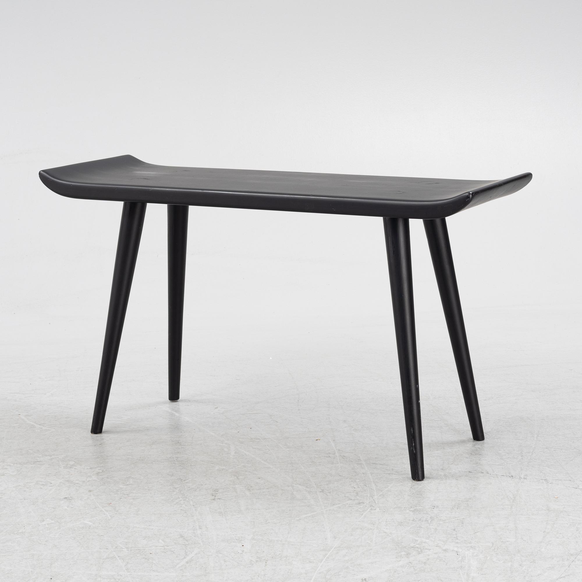 Carl Malmsten, a 'Visningsö' stool/bench.