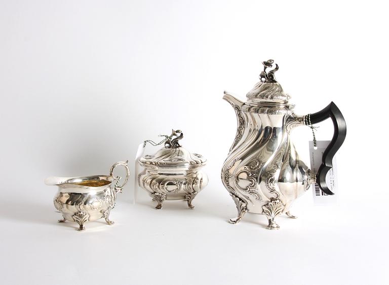 KAFFESERVIS, 3 delar, silver, rokokostil, C.G.H 1951-51.