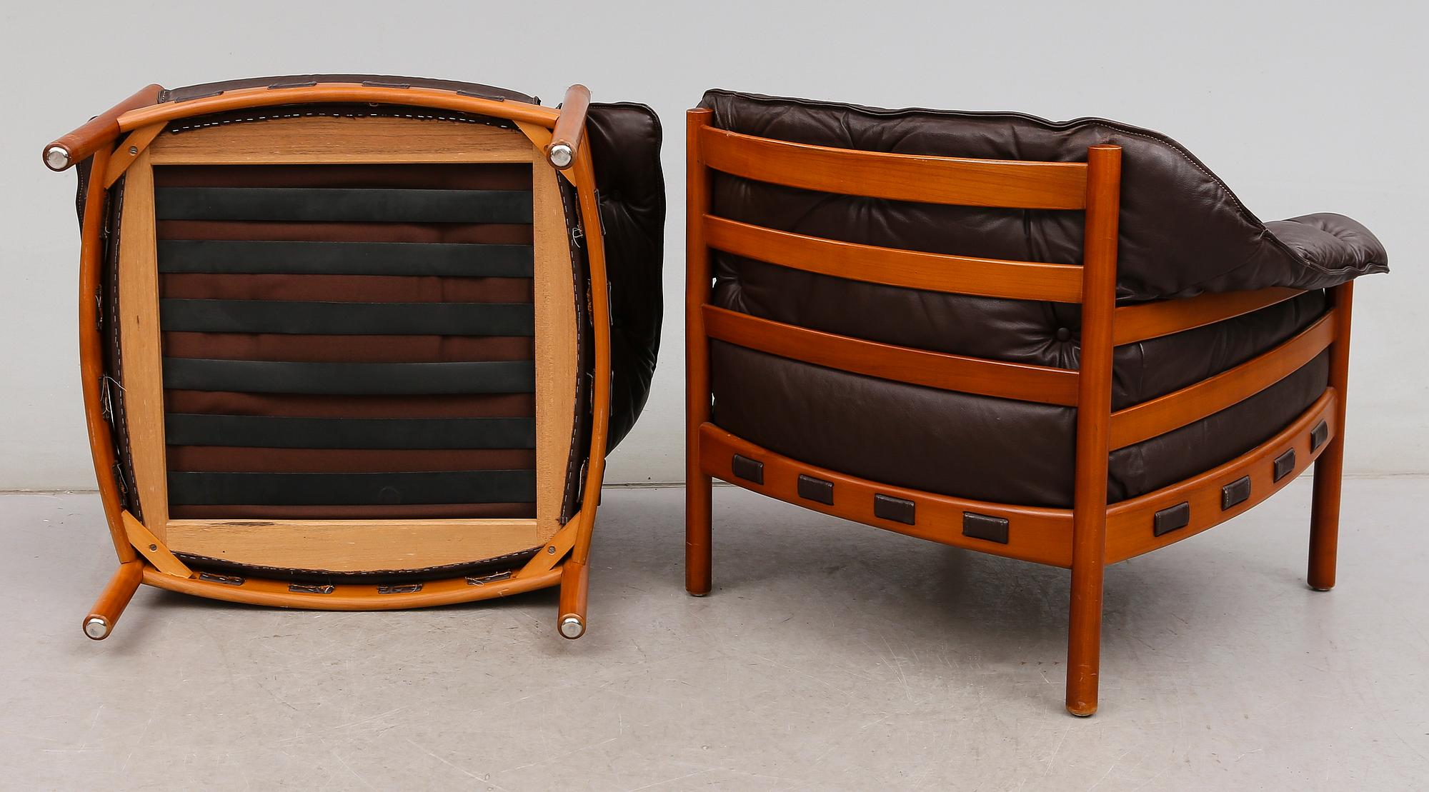 FÅTÖLJER, 1 par, 1900-talets andra hälft.