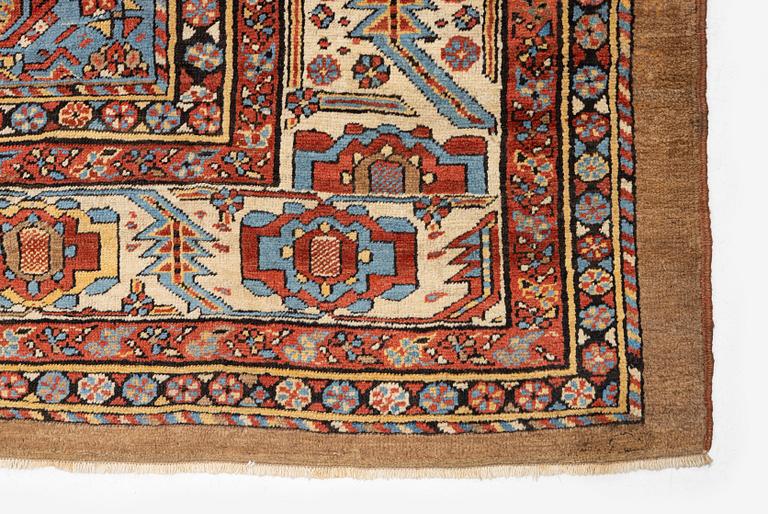 A Bakshaish carpet, Northwest Persia, c. 456 x 343 cm.