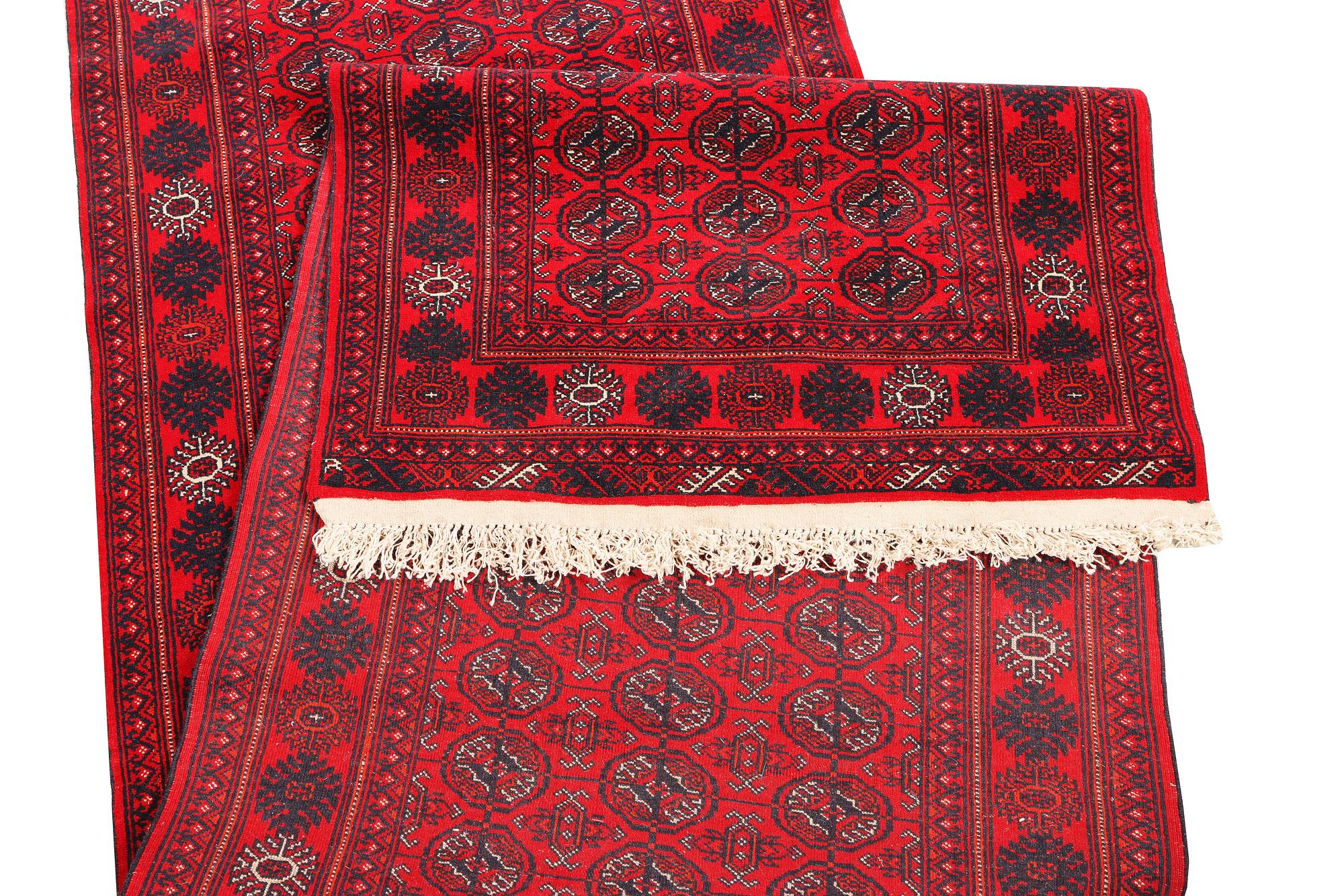 Gallerimatta, Afghan, ca 390 x 83 cm.