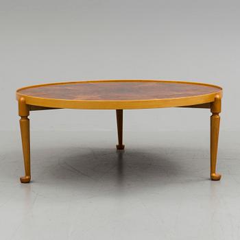 A model 2139 table by Josef Frank, Firma Svenskt Tenn.