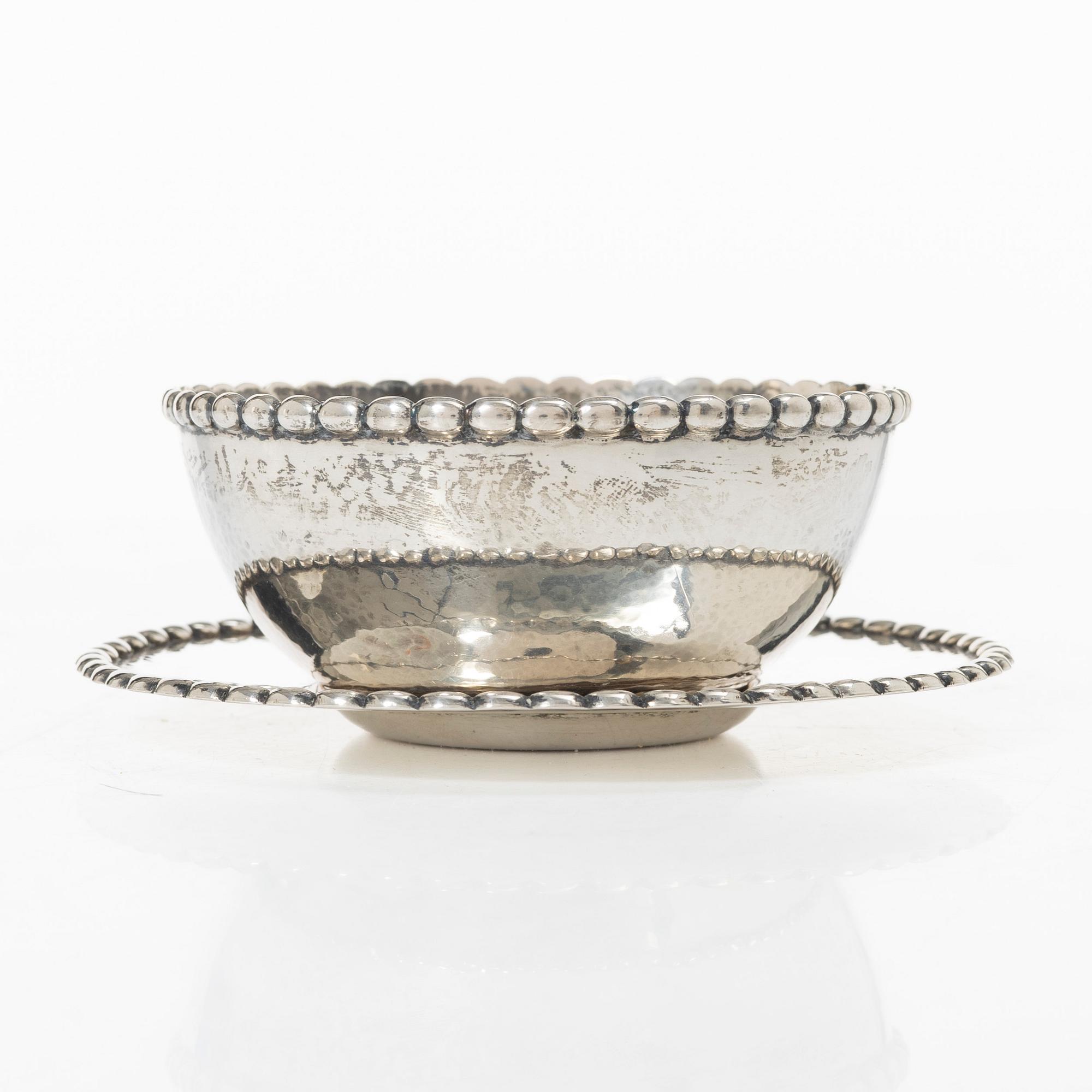 C.G. Hallberg, skål med fat, silver, Stockholm 1923.