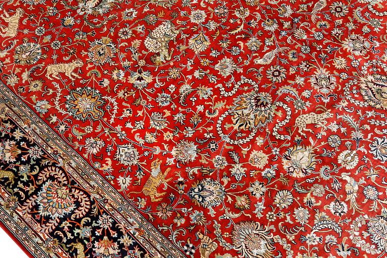 A pictoral orientalisk silk carpet, ca 284 x 180 cm.