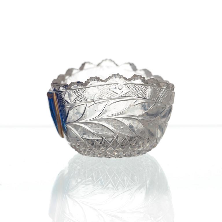 A small Russian glass bowl, Imperial Glass Manufactory, St Petersburg, 19th century.