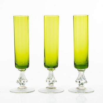 Champagnestrutar, 6 st, gröntonat glas, 1900-tal.