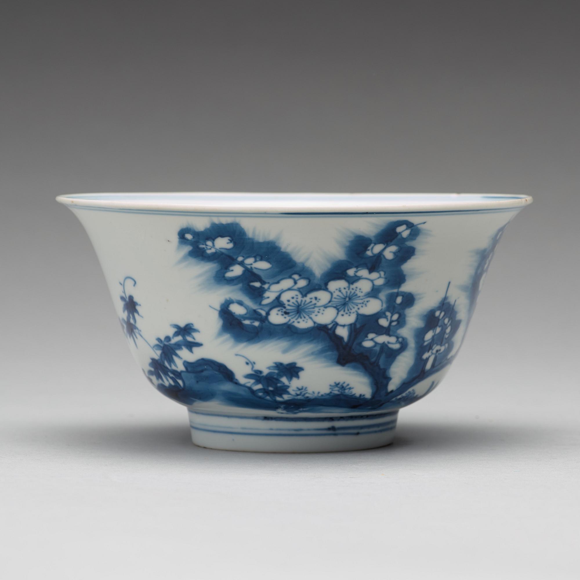 A blue and white bowl, Qing dynasty, Kangxi (1662-1722), with Chenghua six character mark.