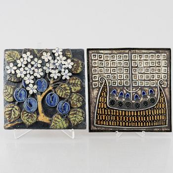 Lisa Larson, väggreliefer, 3 st, stengods, Gustavsberg.