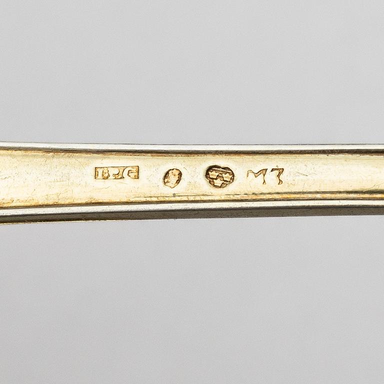 Johan Petter Grönvall, dessertbestick, 36 st, förgyllt silver, Stockholm 1818-1821, knivarna av Bernt Erlandsson,