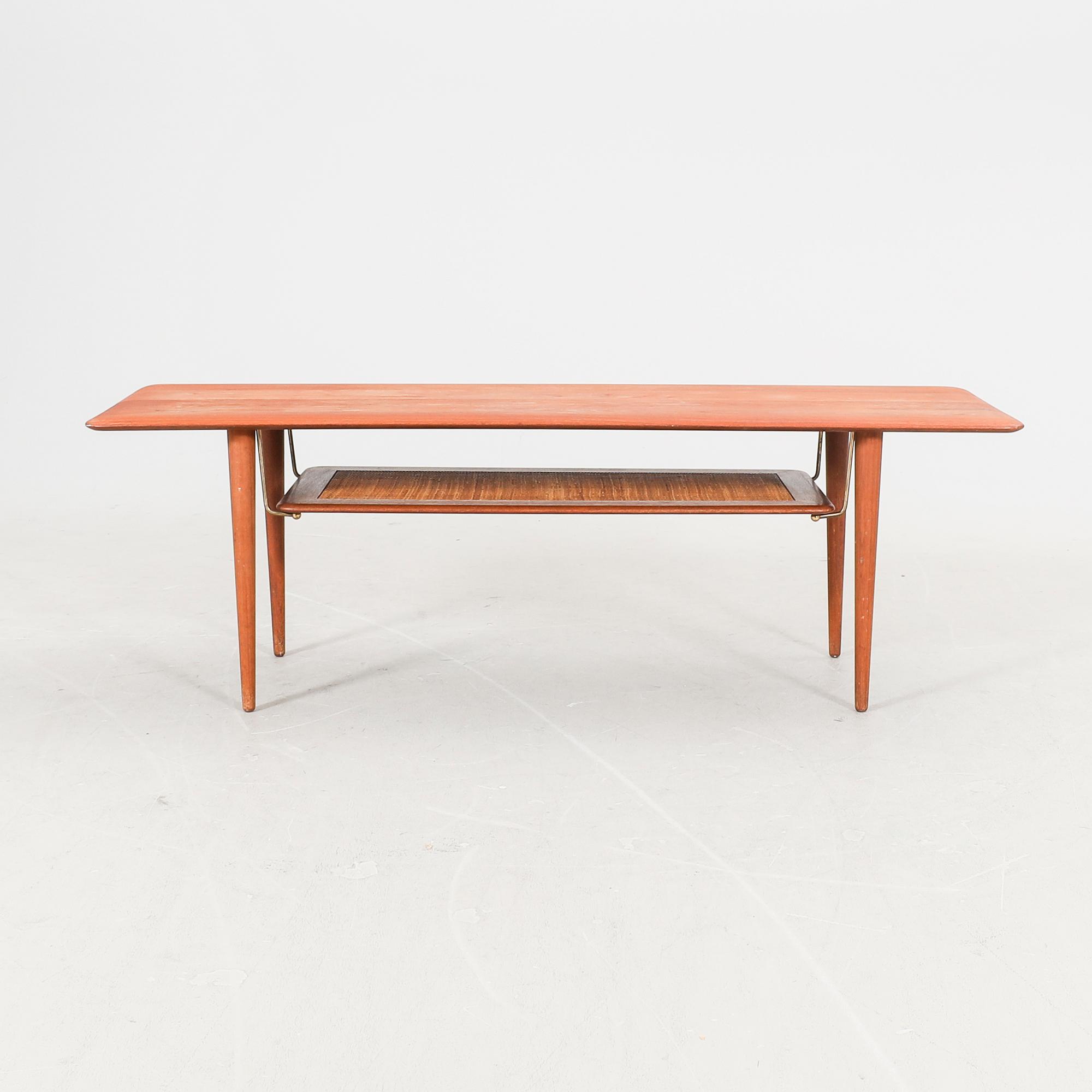 Peter Hvidt & Orla Mølgaard Nielsen, coffee table model FD 516, France & Son, Denmark mid-20th century.
